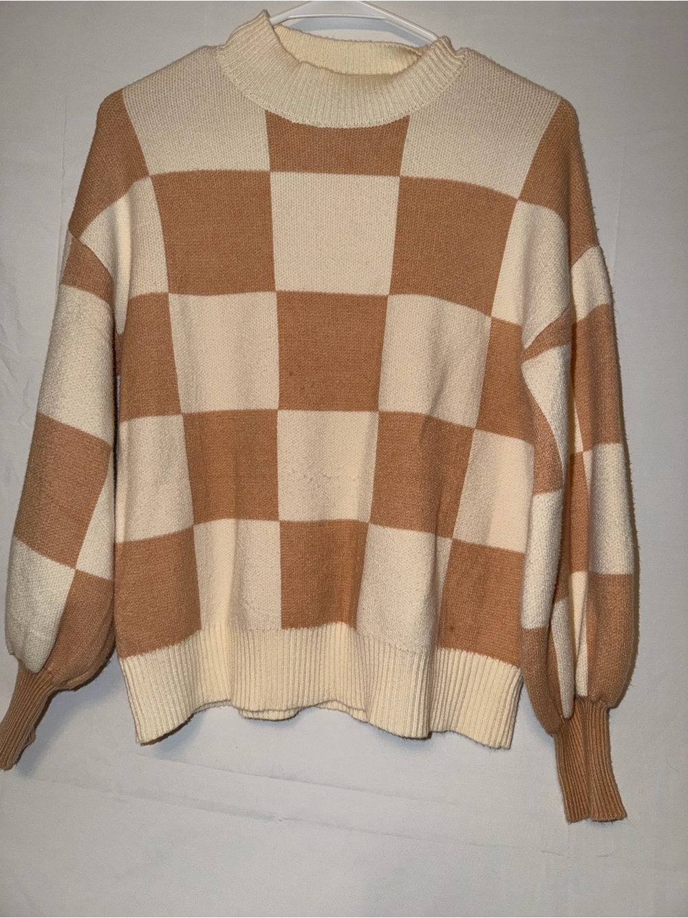 Checkerboard Turtleneck Sweater in Cream and Tan